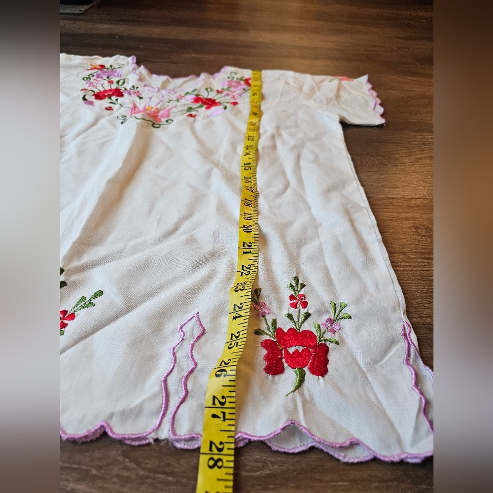 Vintage embroidered floral white peasant top traditional Mexican blouse - Picture 8 of 10